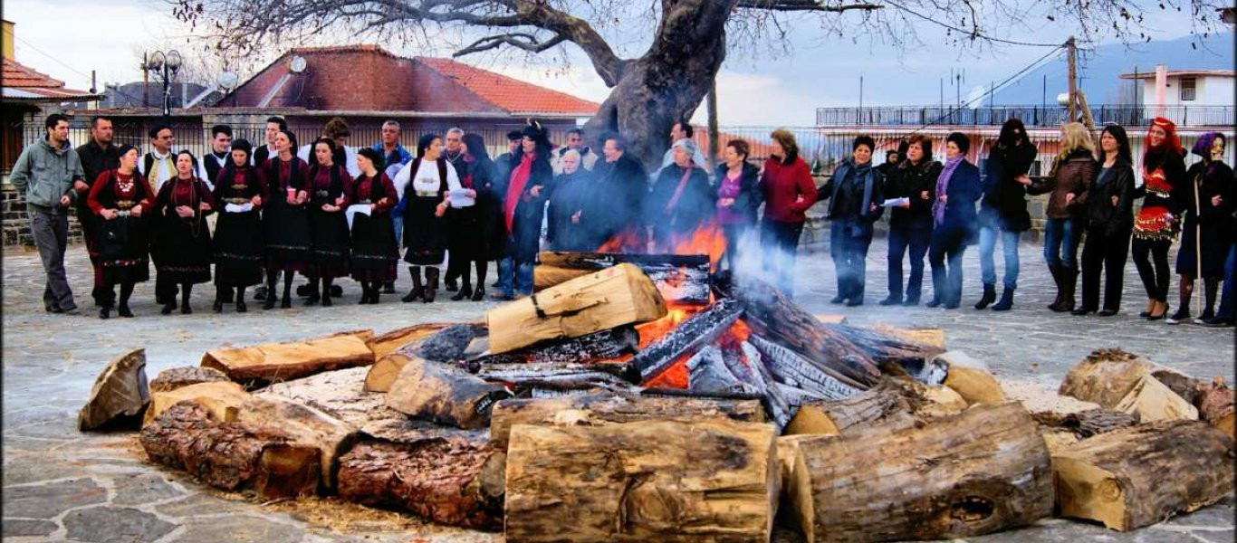 Όλη η Ελλάδα υποδέχεται τη Σαρακοστή με τα δικά της ξεχωριστά έθιμα (φωτό, βίντεο)